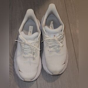 Hoka Arahi 7 White Running Shoes